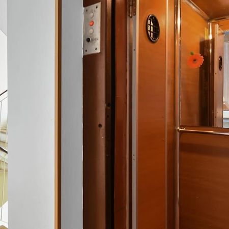 Mysa Modern Studio * Near Cismigiu Park * Netflix Bucharest Luaran gambar