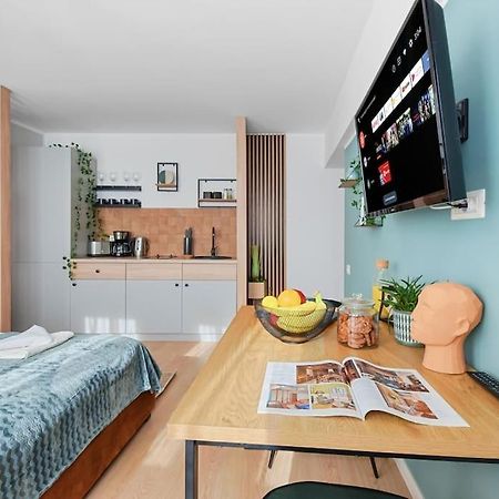 Mysa Modern Studio * Near Cismigiu Park * Netflix Bucharest Luaran gambar