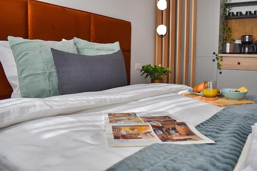 Mysa Modern Studio * Near Cismigiu Park * Netflix Bucharest Luaran gambar