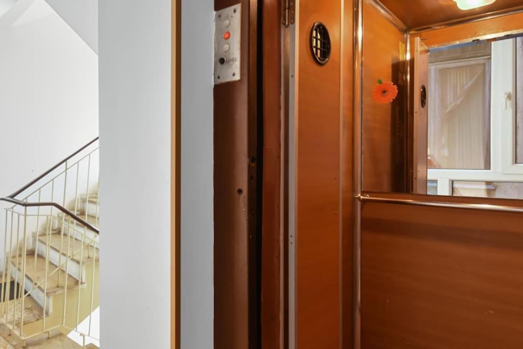 Mysa Modern Studio * Near Cismigiu Park * Netflix Bucharest Luaran gambar
